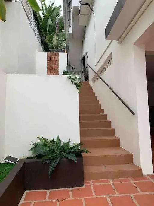 Private Rooms In Duplex Home W 4 Baths Fq Beds 1-3Ppl San Juan Homestay